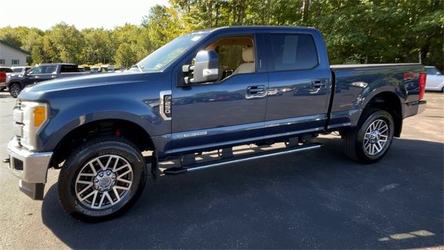 2017 Ford F-250 Super Duty Lariat Crew Cab 4WD