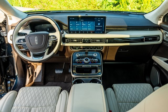 2023 Lincoln Nautilus Black Label Blue at AutoSavvy Houston Southwest