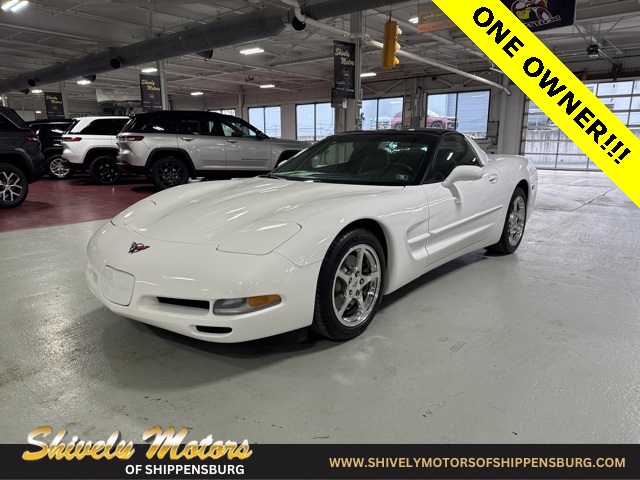 2004 Chevrolet Corvette Coupe RWD