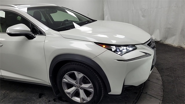 2017 – Lexus – NX