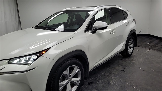 2017 – Lexus – NX