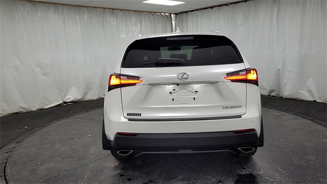 2017 – Lexus – NX
