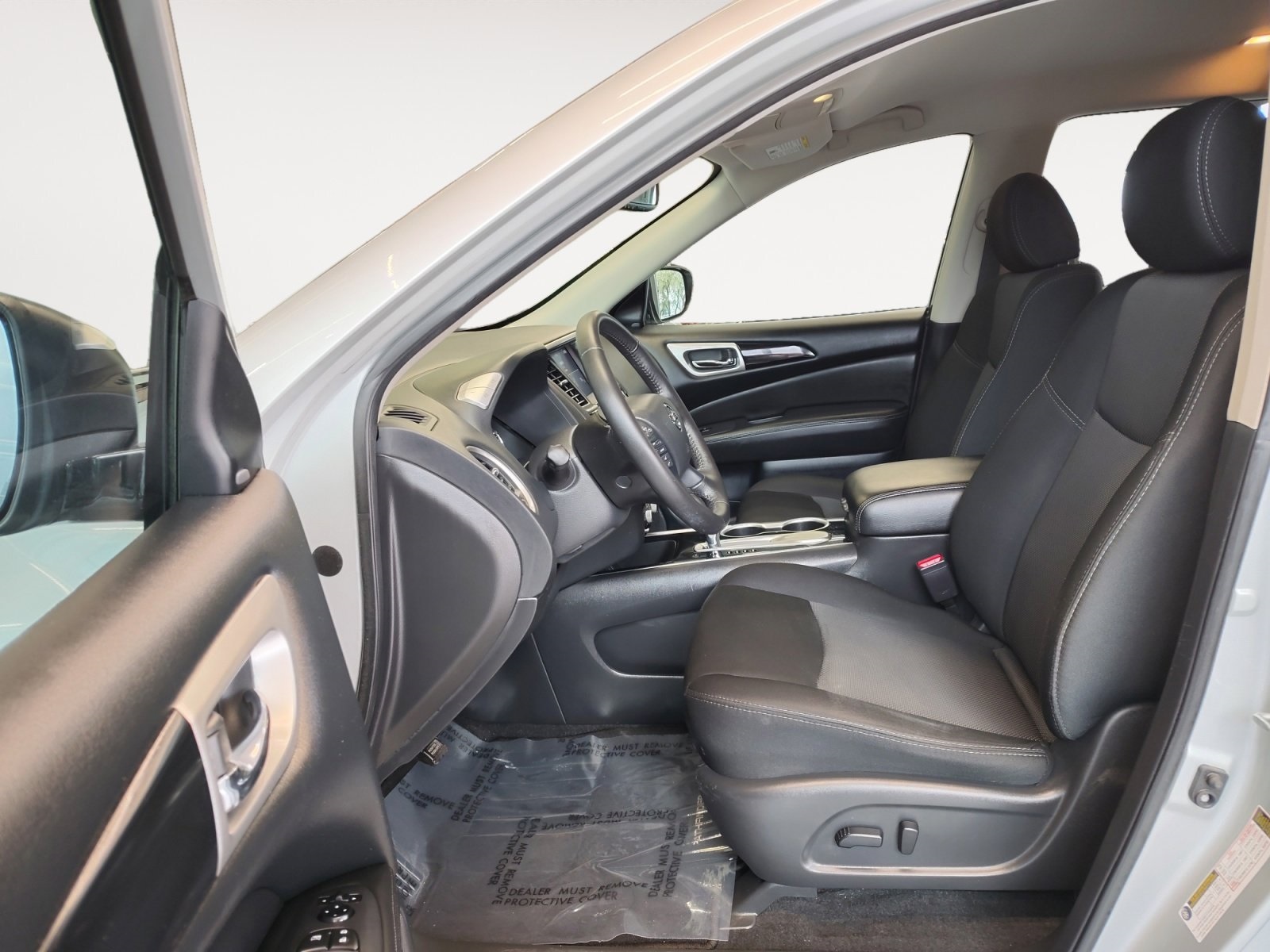 Used Car 2020 Nissan Pathfinder  Sv For Sale Under $15,000 In San Antonio, Texas