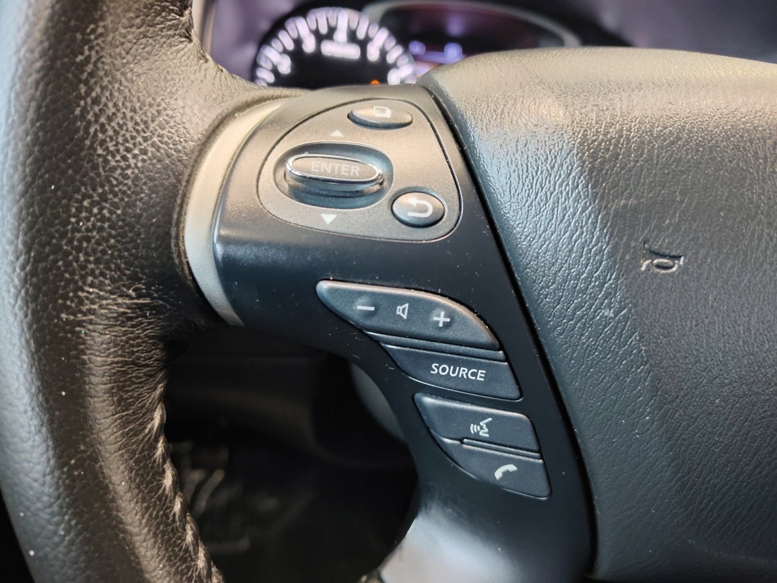 Used Car 2020 Nissan Pathfinder  Sv For Sale Under $15,000 In San Antonio, Texas