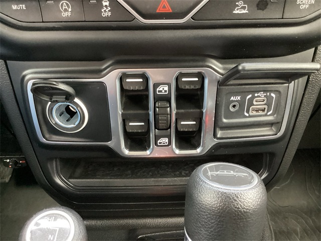 Used Car 2023 Jeep Gladiator  Sport For Sale Under $30,000 In San Antonio, Texas