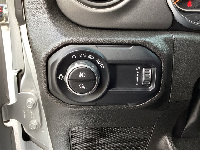 Used Car 2023 Jeep Gladiator  Sport For Sale Under $30,000 In San Antonio, Texas