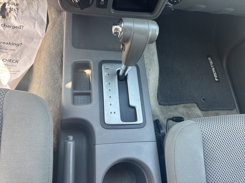 2018 Nissan Frontier SV photo 12