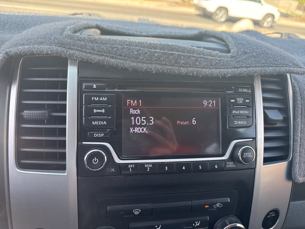 2018 Nissan Frontier SV photo 3