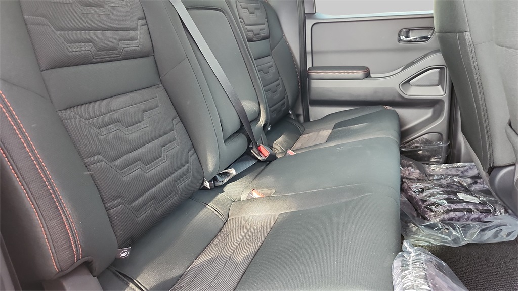 2025 Nissan Frontier