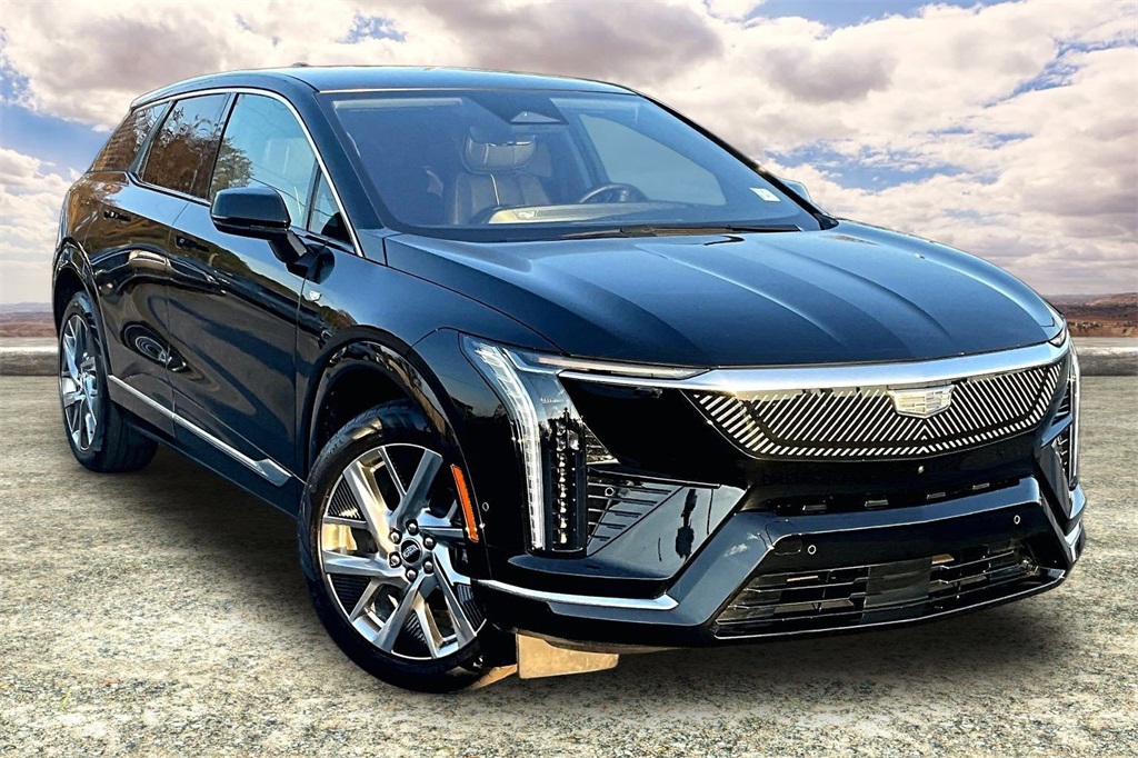 2025 Cadillac OPTIQ Luxury 2 AWD