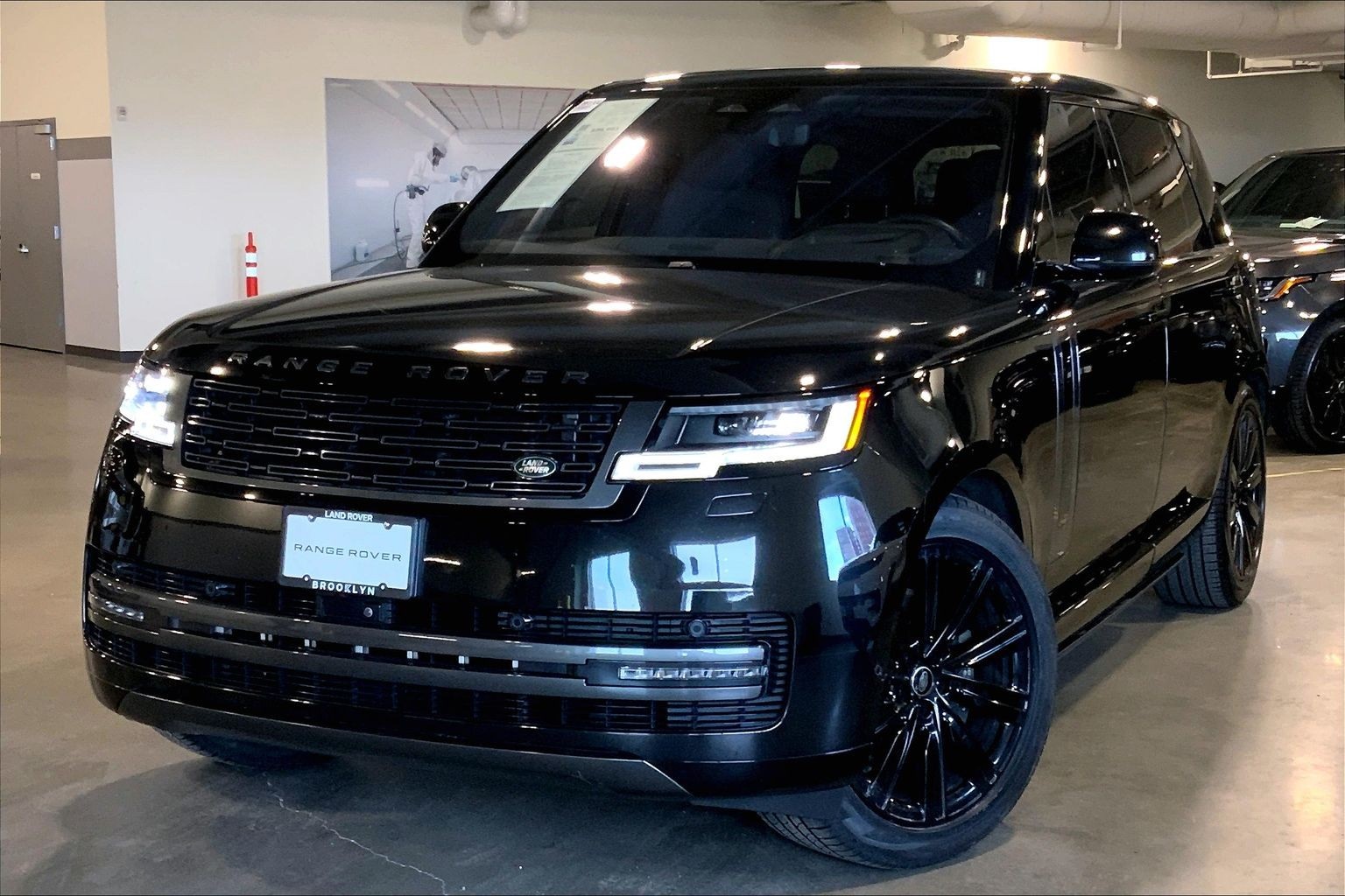 2023 Land Rover Range Rover P400 SE LWB AWD