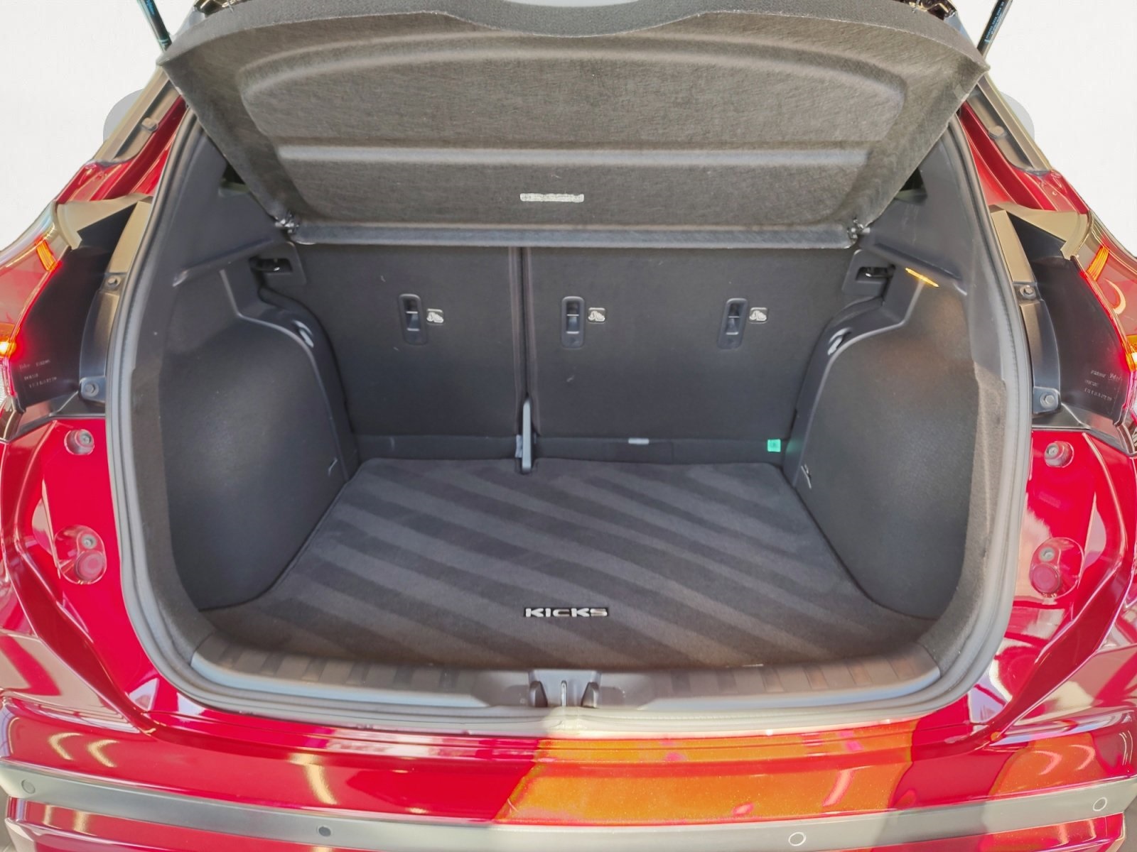 Used Car 2023 Nissan Kicks  Sr For Sale Under $20,000 In San Antonio, Texas