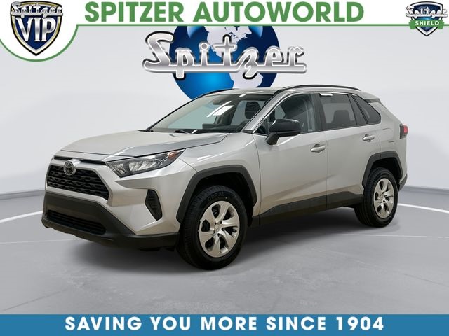 Silver Sky Metallic 2019 Toyota RAV4 LE FWD SUV / Crossover Front-Wheel Drive 8-Speed Automatic