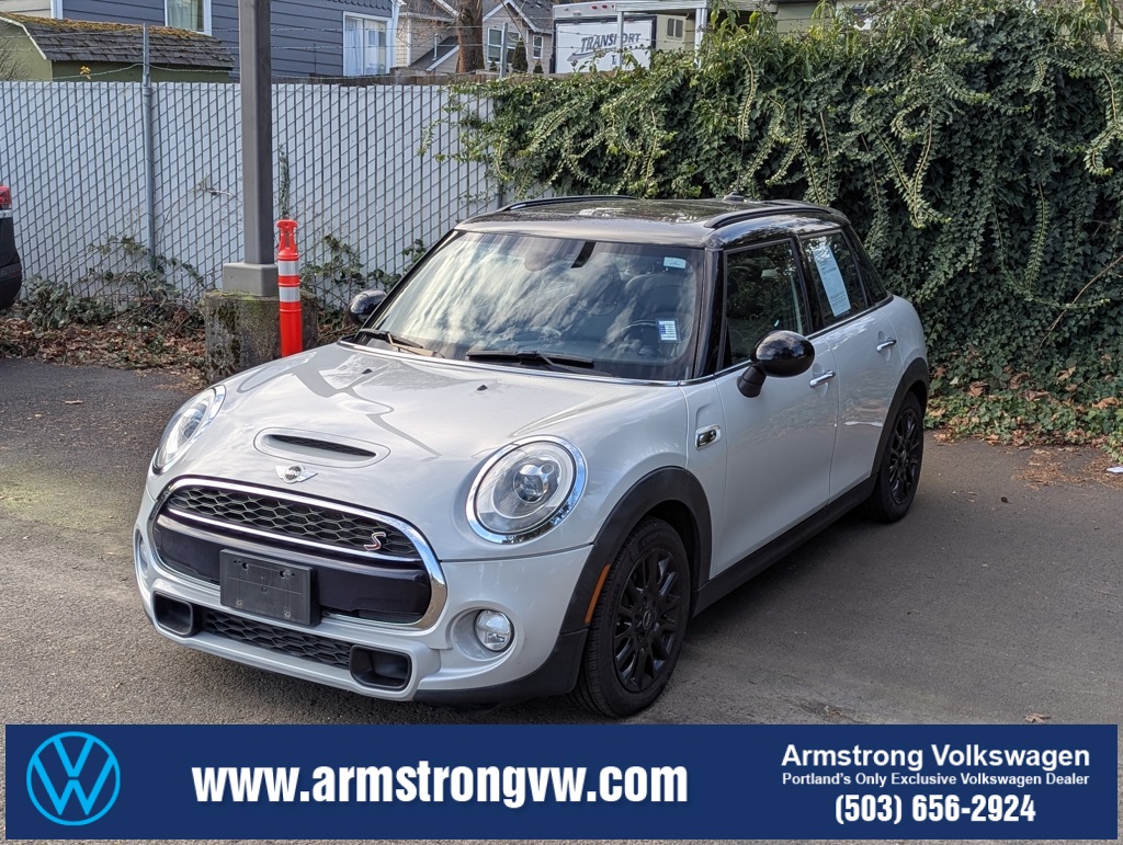 2015 MINI Cooper S 4-Door Hatchback FWD