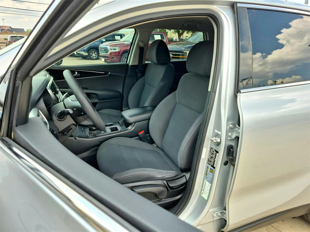 2019 Kia Sorento L Silver at Shottenkirk Kia Fort Bend