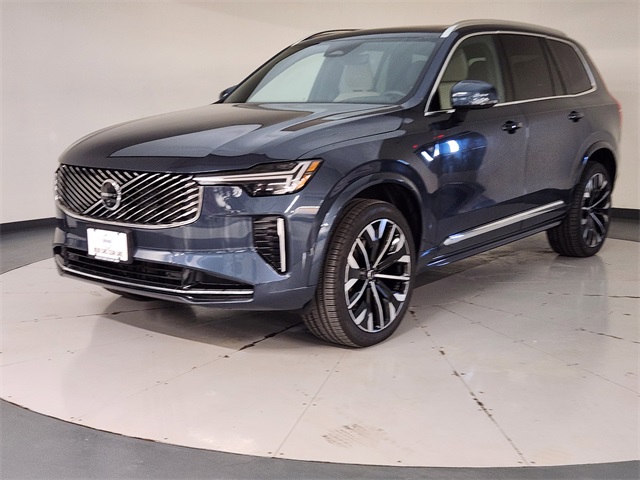 2025 Volvo XC90 B6 Plus 7-Seater