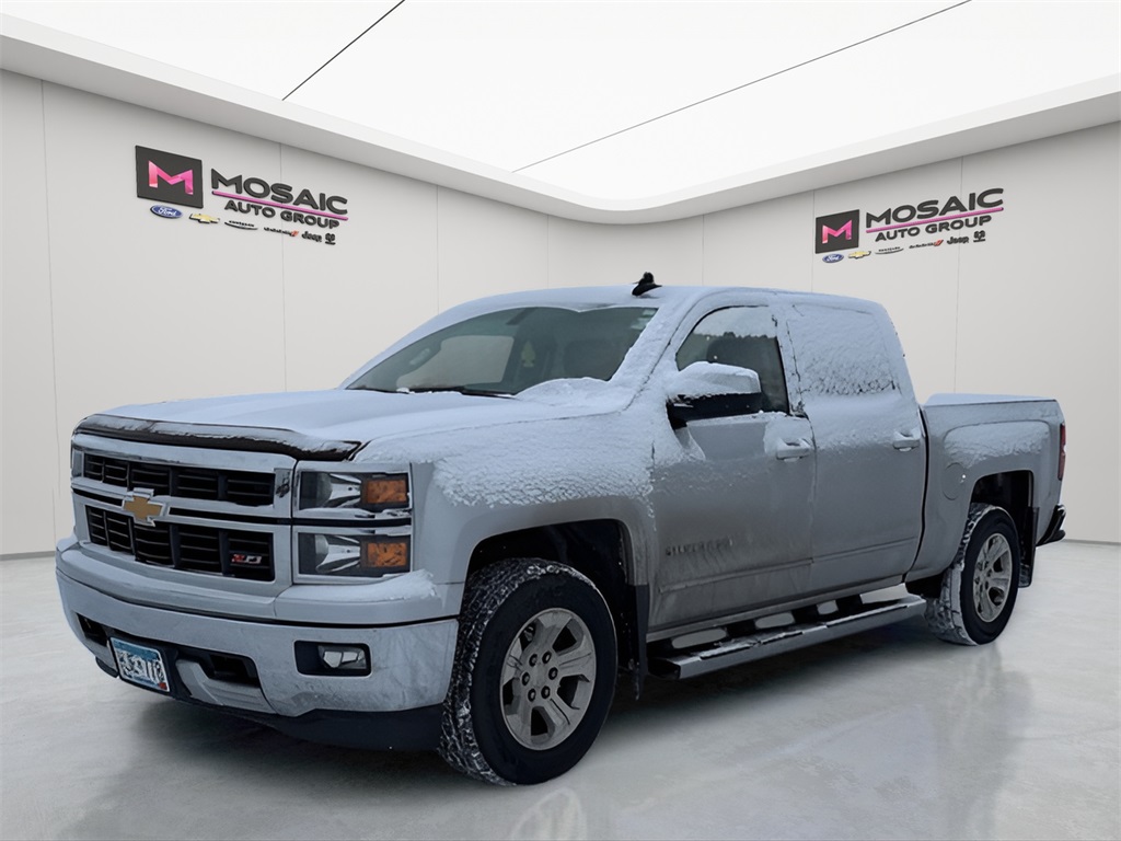Used 2015 Chevrolet Silverado 1500 LT with VIN 3GCUKREC0FG530573 for sale in Zumbrota, Minnesota