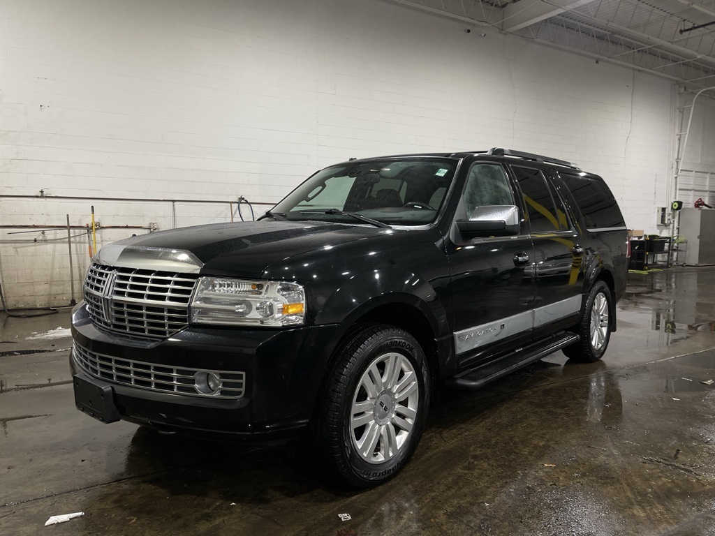 2014 Lincoln Navigator Base's photo