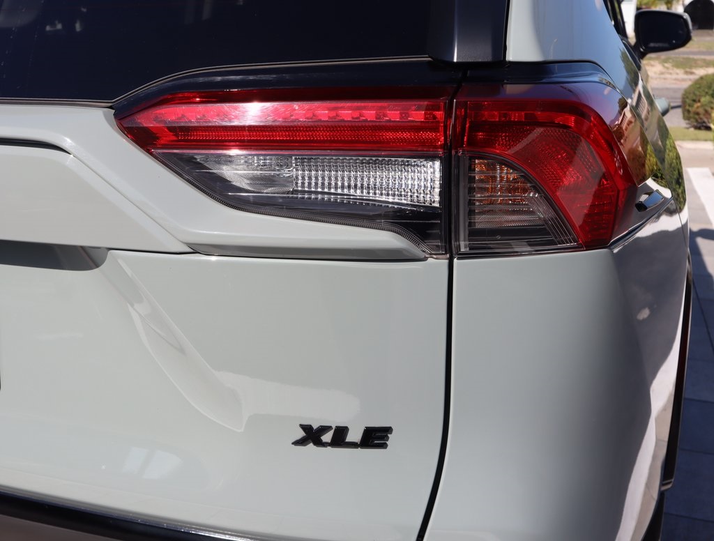 Thumbnail: 2023 Toyota RAV4 - 14