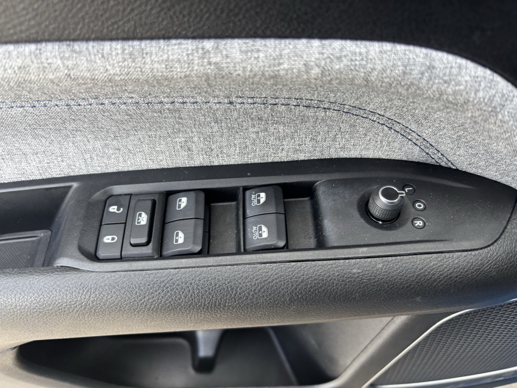 Used Car 2022 Jeep Compass  Latitude For Sale Under $20,000 In Austin, Texas