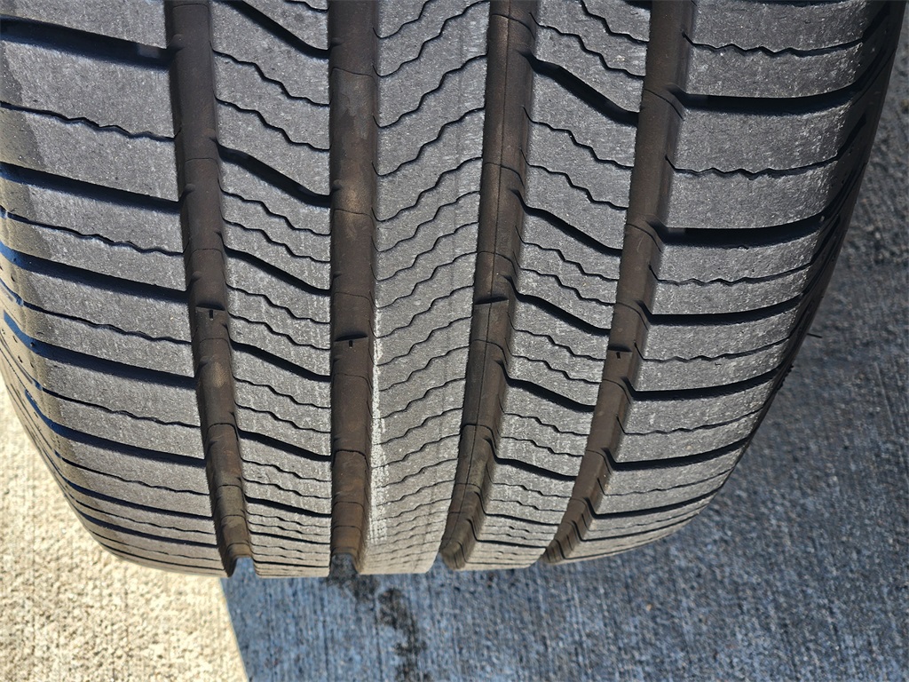 2019 Toyota Highlander XLE White at Don McGill Toyota