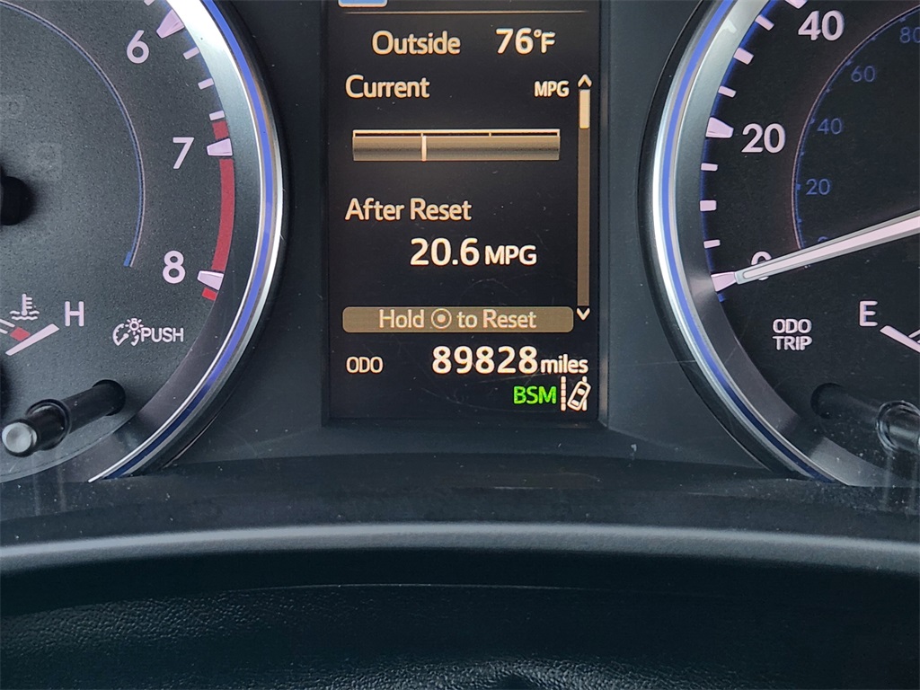 2019 Toyota Highlander XLE White at Don McGill Toyota