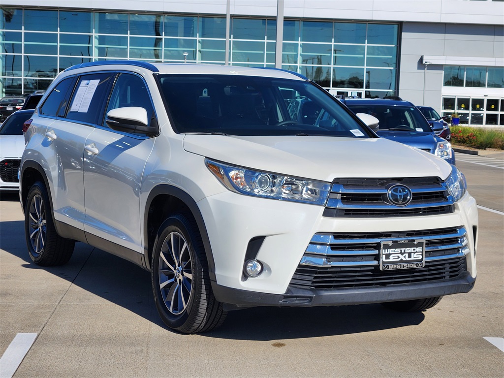 2019 Toyota Highlander XLE White at Don McGill Toyota