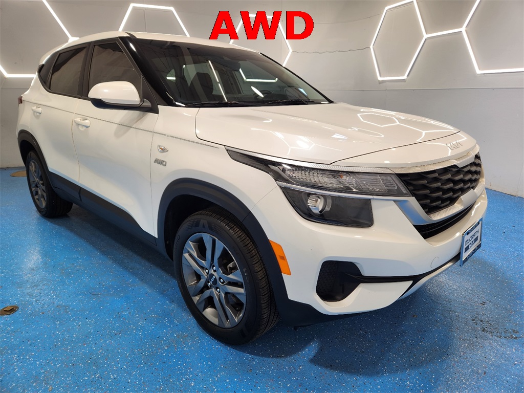 2023 Kia Seltos LX AWD