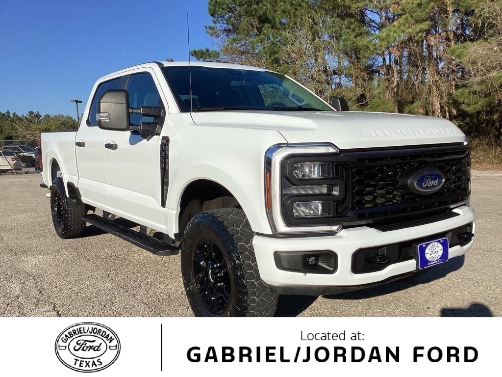 2024 Ford F-350 Super Duty XL Crew Cab 4WD