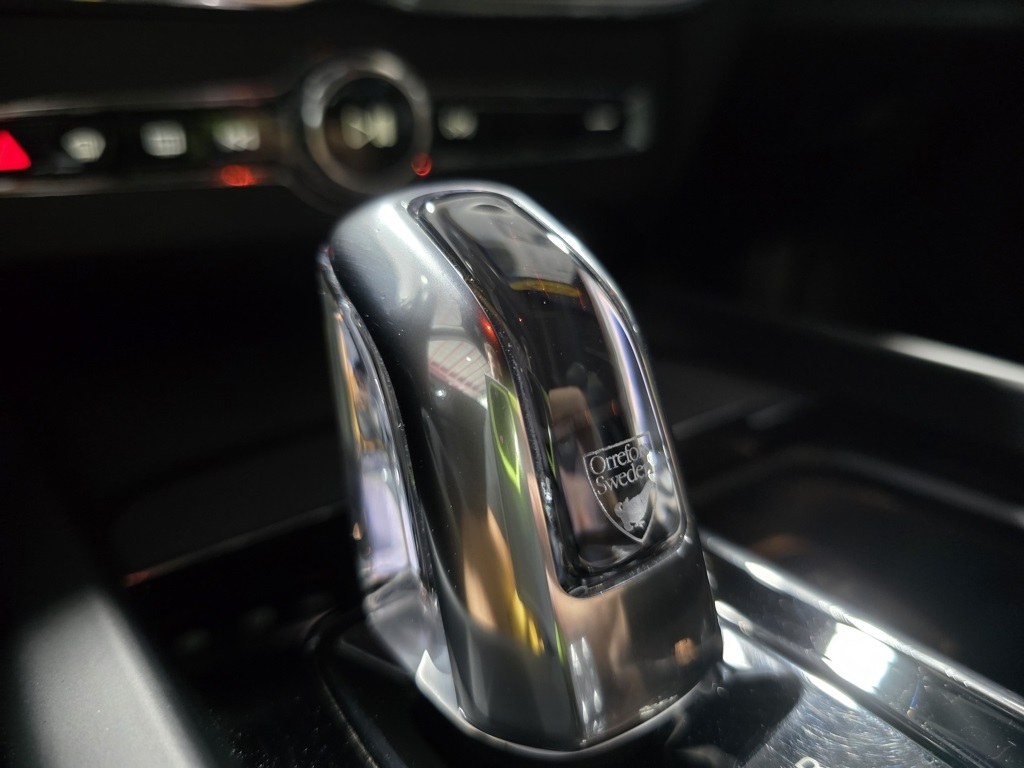Thumbnail: 2018 Volvo XC60 - 25