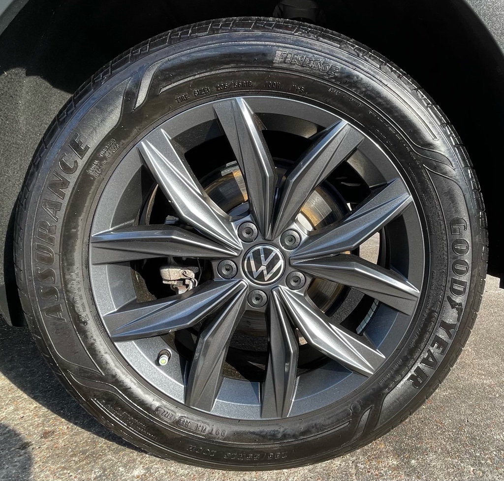 2022 Volkswagen Tiguan 2.0T SE Silver at Wharton Ford