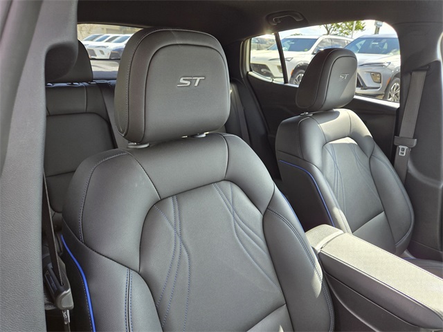 2025 Buick Envista Sport Touring White at Big Star Buick GMC