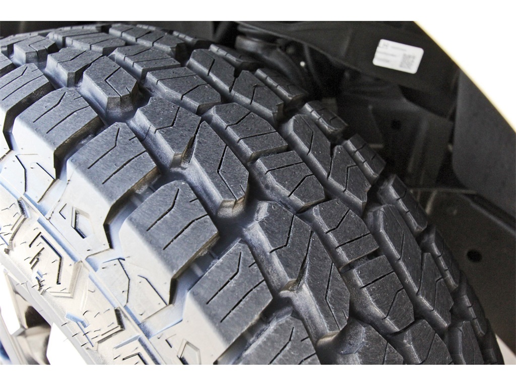 2024 Nissan Frontier SV White at Central Houston Nissan