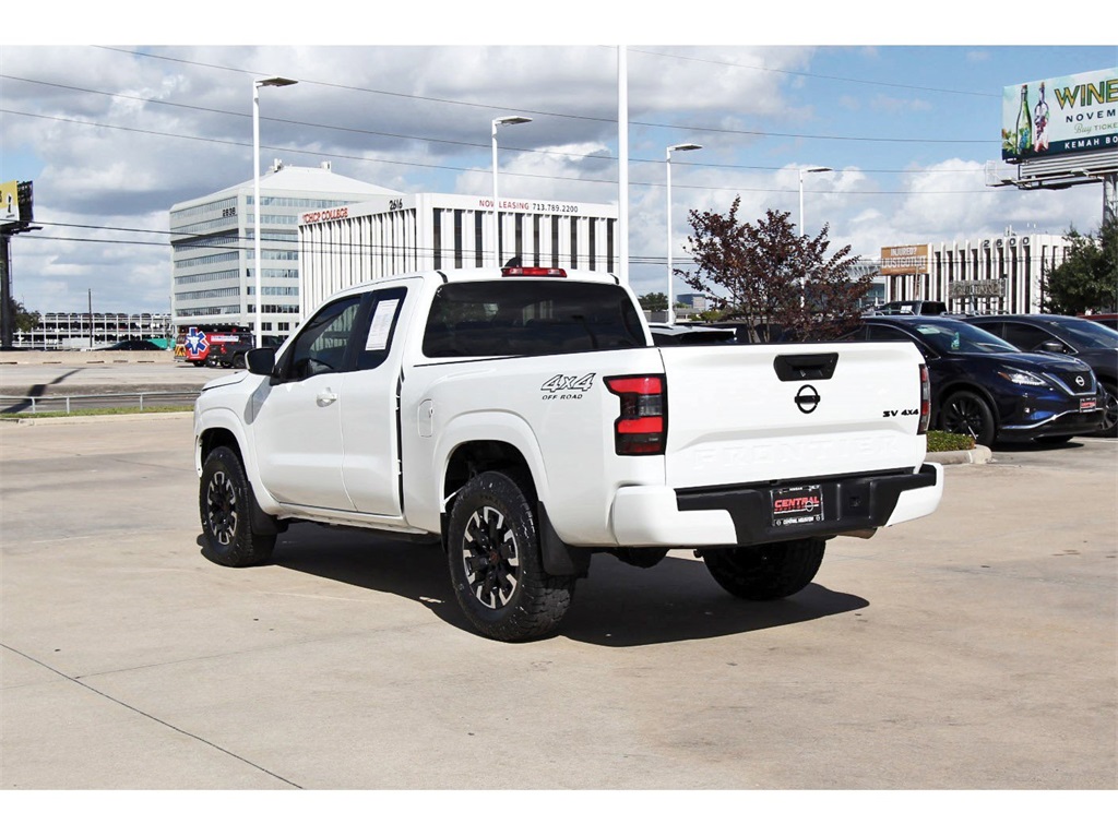 2024 Nissan Frontier SV - 3