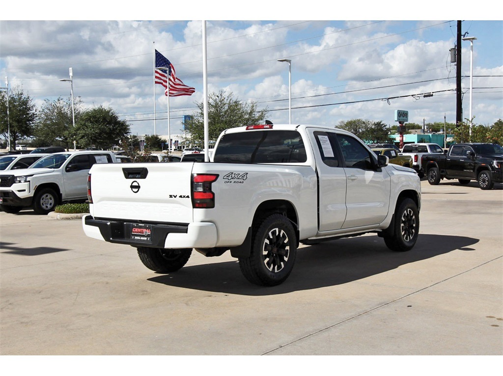 2024 Nissan Frontier SV - 4