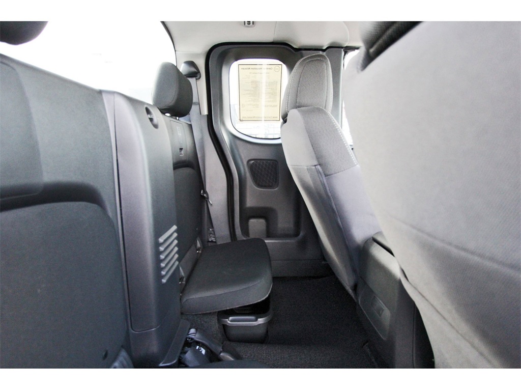 2024 Nissan Frontier SV - 8
