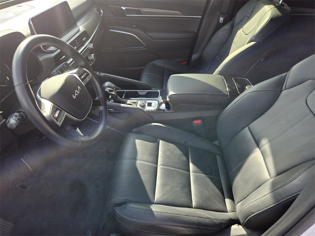 2022 Kia Telluride SX White at Shottenkirk Kia Fort Bend