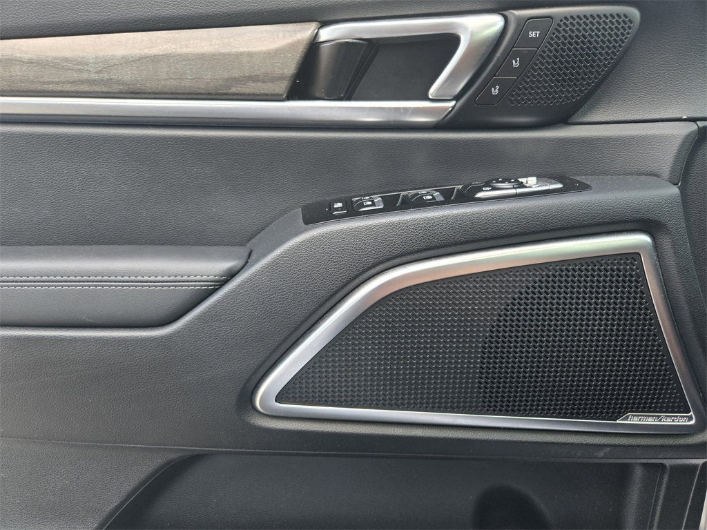 2022 Kia Telluride SX White at Shottenkirk Kia Fort Bend