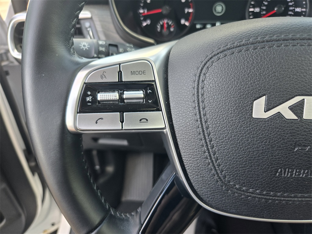 2022 Kia Telluride SX White at Shottenkirk Kia Fort Bend