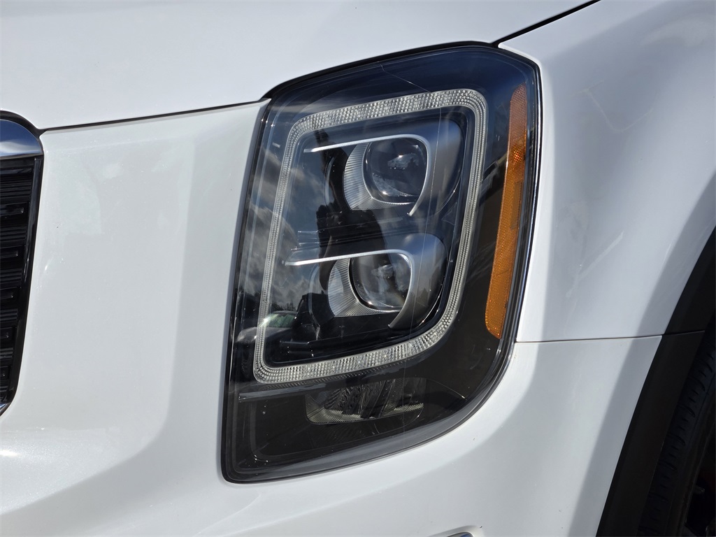 2022 Kia Telluride SX White at Shottenkirk Kia Fort Bend
