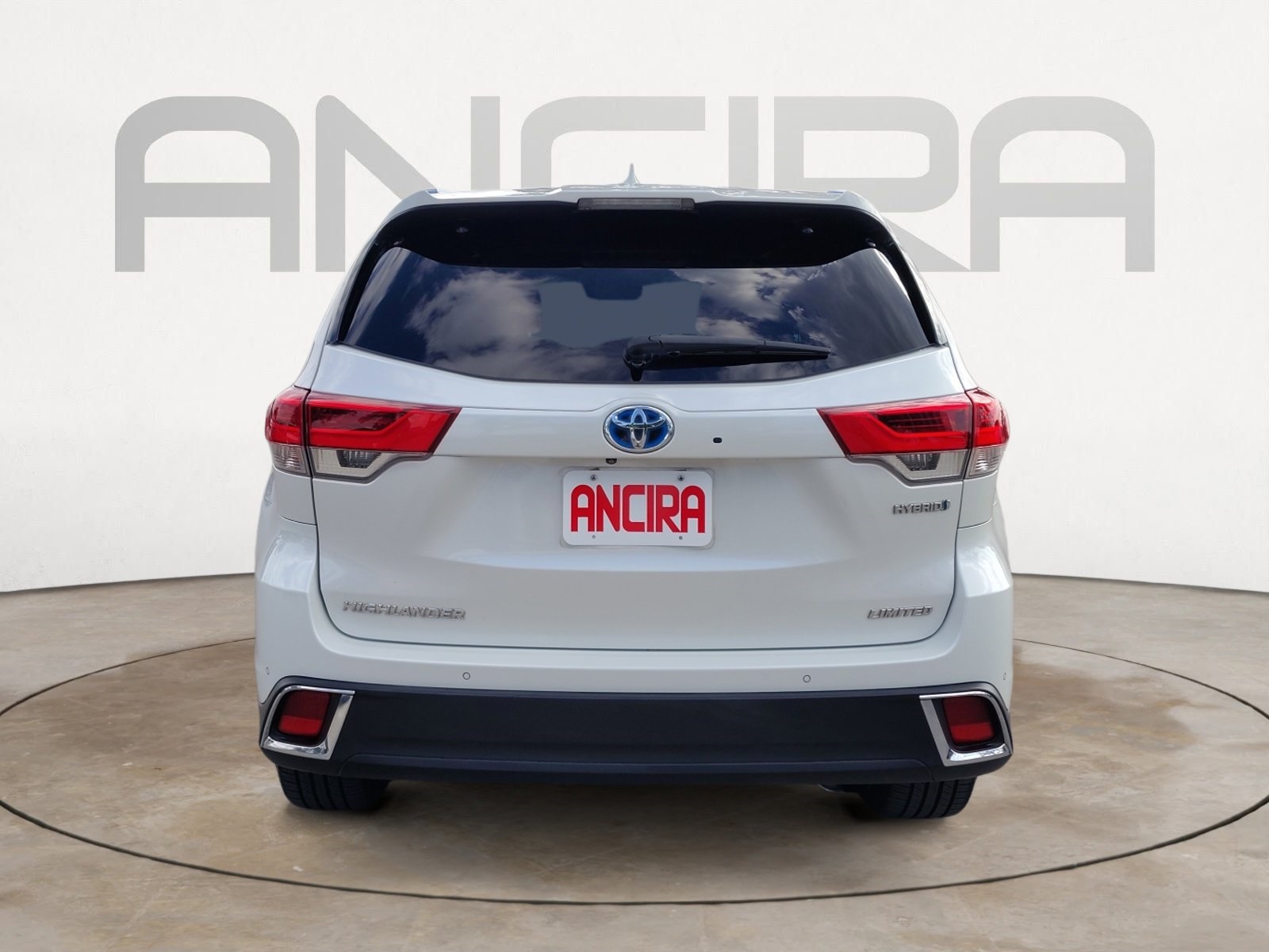 Used Car 2018 Toyota Highlander Hybrid  Limited For Sale Under $30,000 In San Antonio, Texas