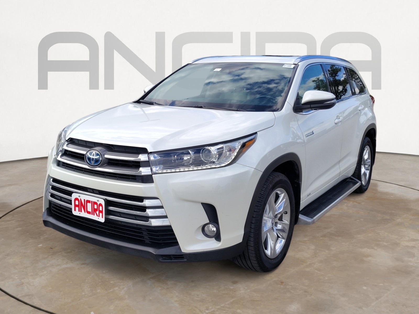 Used Car 2018 Toyota Highlander Hybrid  Limited For Sale Under $30,000 In San Antonio, Texas