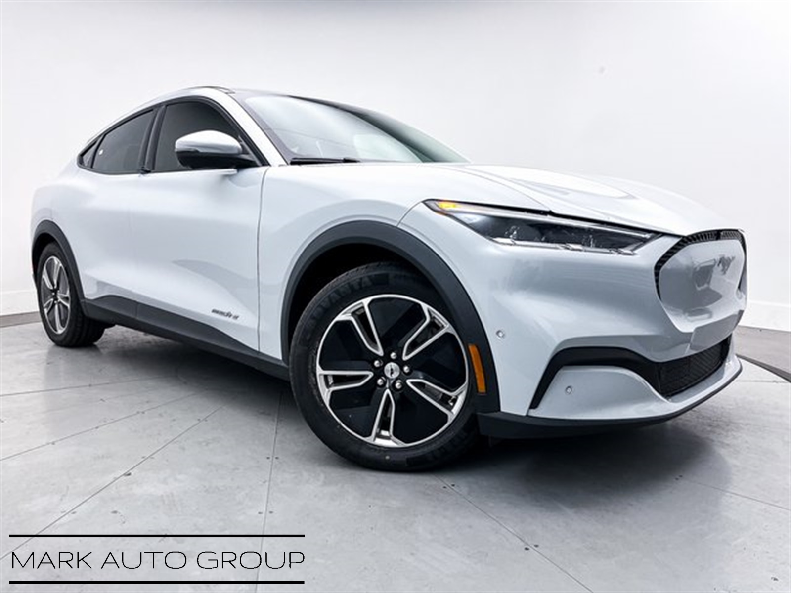 2022 Ford Mustang Mach-E Select