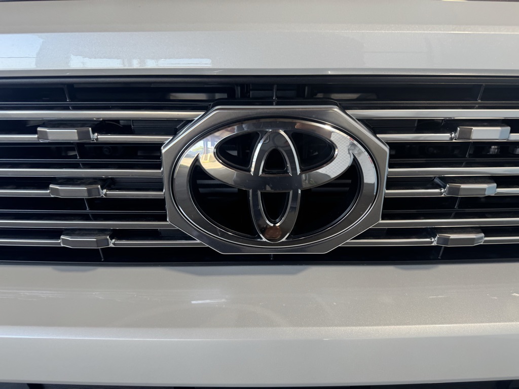 Thumbnail: 2025 Toyota 4Runner - 14