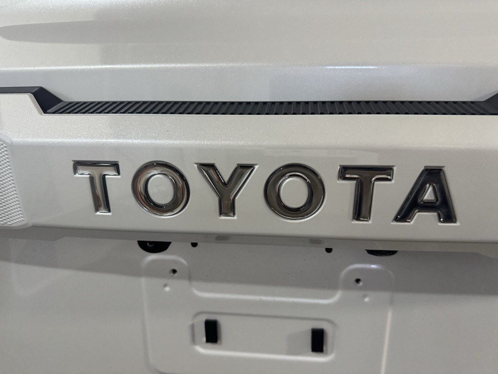 Thumbnail: 2025 Toyota 4Runner - 21