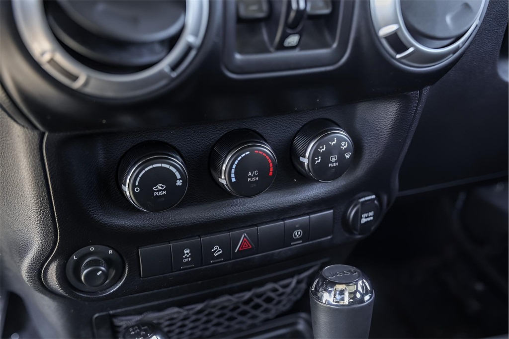 Used Car 2015 Jeep Wrangler  Unlimited Sahara For Sale Under $25,000 In Austin, Texas