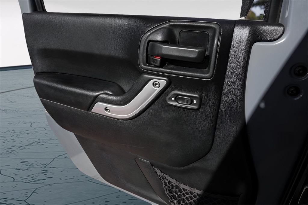 Used Car 2015 Jeep Wrangler  Unlimited Sahara For Sale Under $25,000 In Austin, Texas