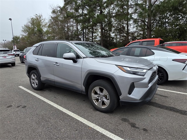 2022 Toyota RAV4 XLE FWD