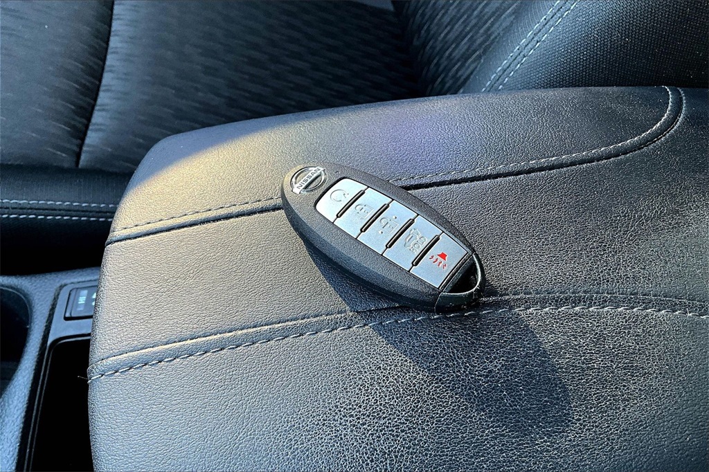 2019 Nissan Rogue SV Gray at Don Davis Chevrolet GMC