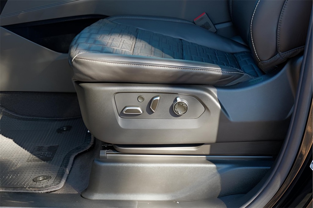 Used Car 2024 Cadillac Escalade  V-series For Sale Under $140,000 In Austin, Texas